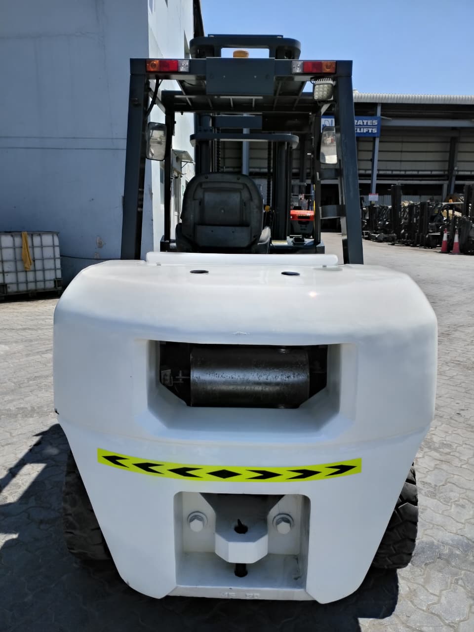 Used UniCarriers 5 Ton Diesel Forklift for Sale - photo 1